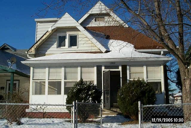 1st image of 1202 S Linden St