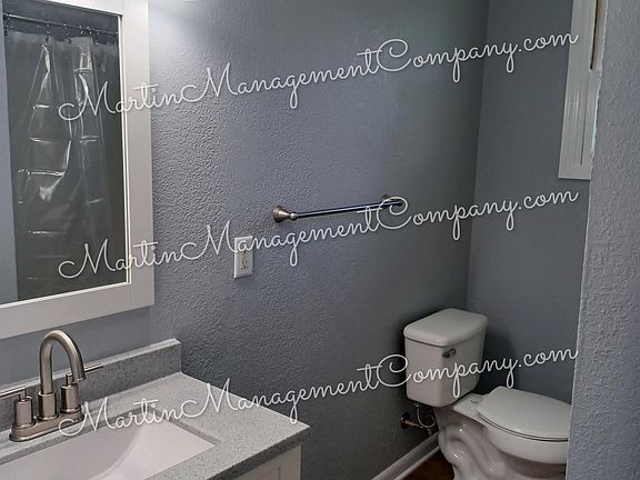 3rd image of 109 E Clay St