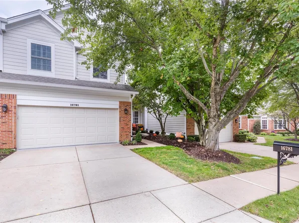 16781 Chesterfield Bluffs Cir, Chesterfield, MO 63005