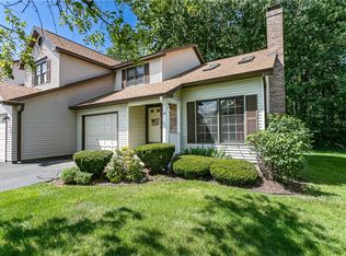40 Pumpkin Hl, Rochester, NY 14624