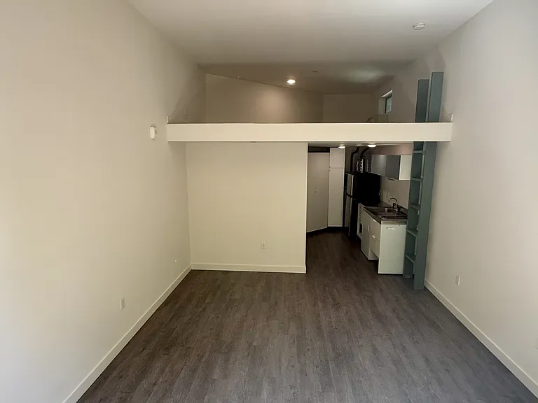 4405 W Point Loma Blvd — Photo 18