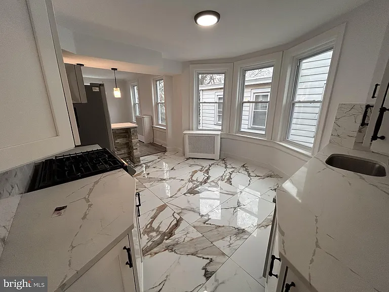 1067 S Clinton Ave #2 — Photo 13