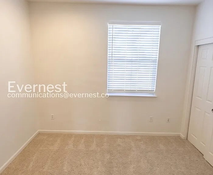 69 Ede Ln — Photo 13