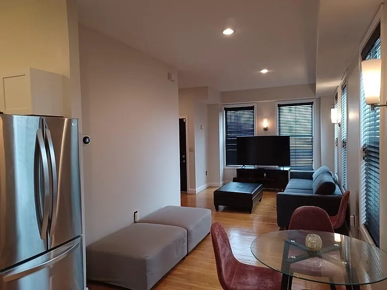 740 Broadway — Photo 22