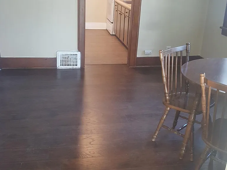 819 Dupont St — Photo 15