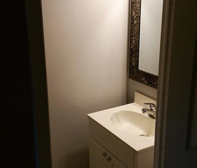 Powder Room 1st Floor