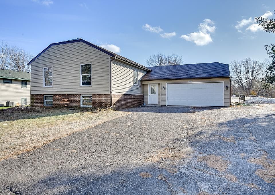 1st image of 1656 143rd Ln NE