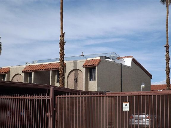 3rd image of 81840 Avenida Del Mar APT B107