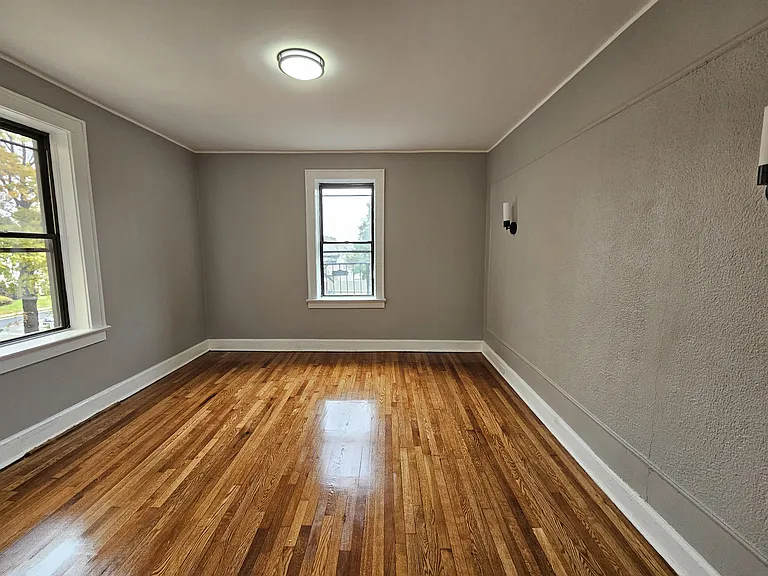 330 Elmora Ave #J — Photo 13
