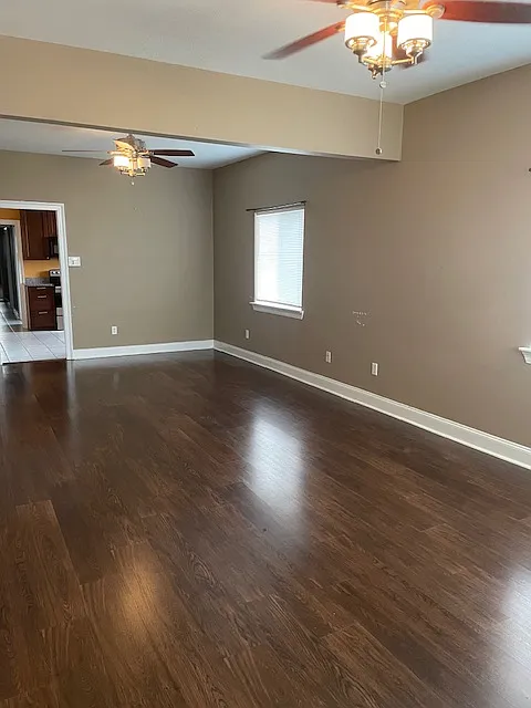 2 bed, 1100 sqft, $1,600 — Photo 4
