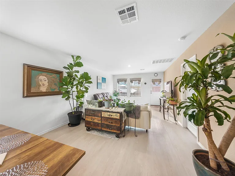 373 Cowpoke Dr — Photo 11