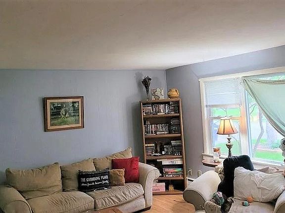 5th image of 1487 Walnut Street #2