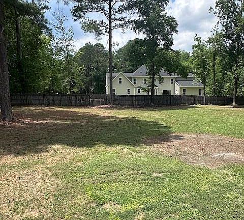 2nd image of 96 Vineyard Dr