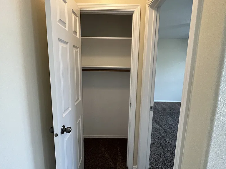 14320 Tara St — Photo 14