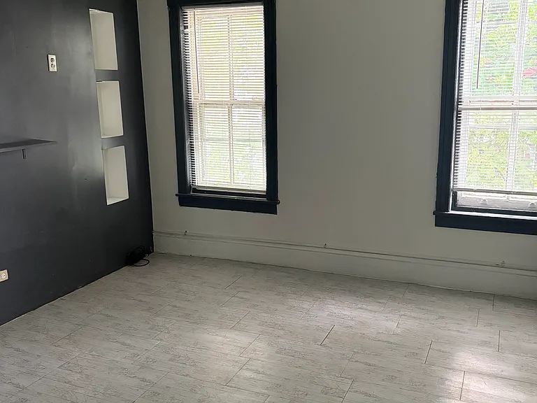 243 Pear St — Photo 3