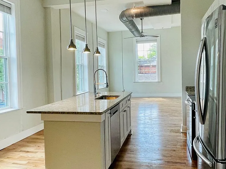 146 E Washington St — Photo 11
