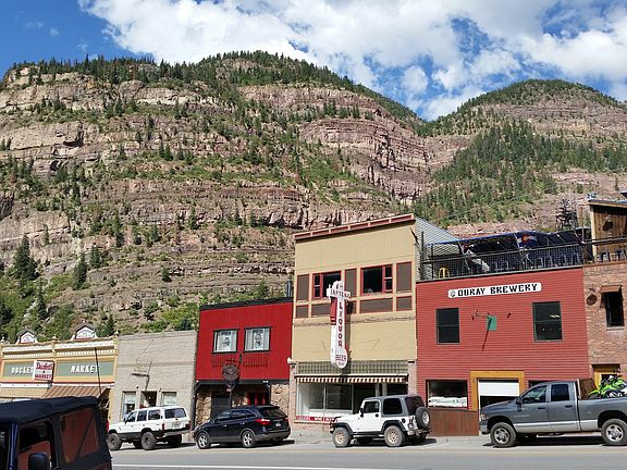 Main Street, Historic block
