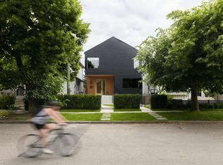 4626 Windsor St, Vancouver, BC V5V 4P7