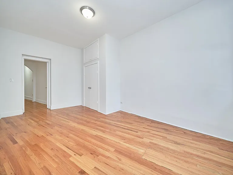 587 Riverside Dr #1C — Photo 8