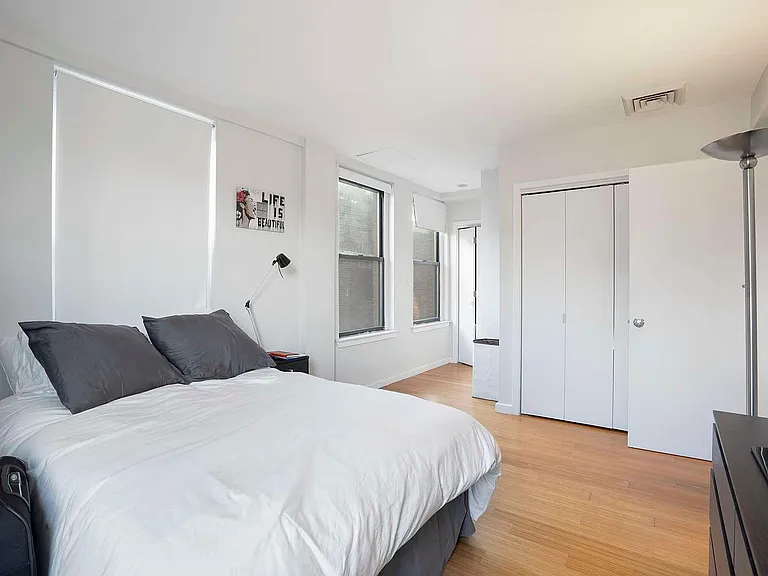 1661 Washington St #401 — Photo 11