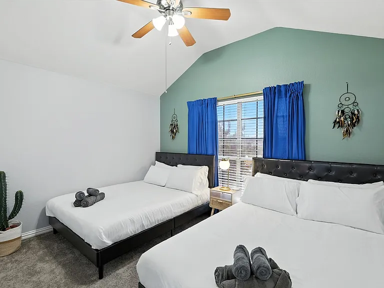 2516 Castle Pines Dr — Photo 31