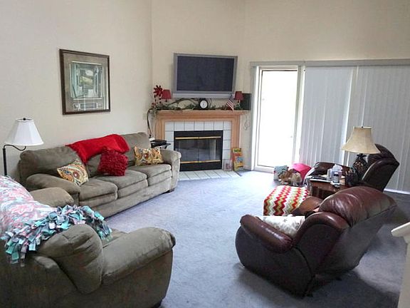 5th image of 344 Wimbledon Dr APT 11