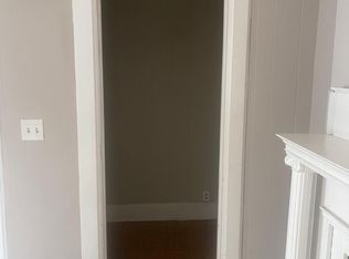 166 2nd St #4, Troy, NY 12180