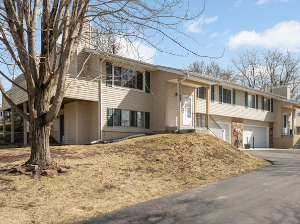 3830 Laurel Ct, Eagan, MN 55122