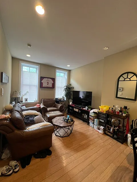 1624 Mount Vernon St #1F