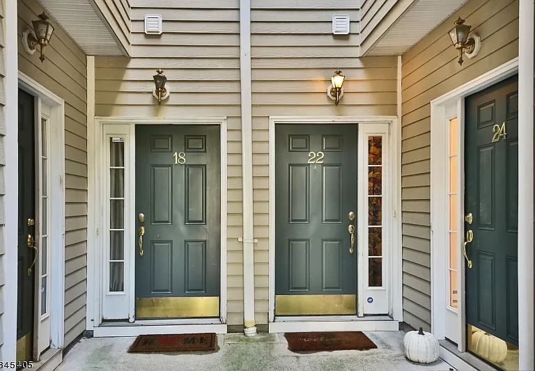 22 Taft Ln — Photo 24