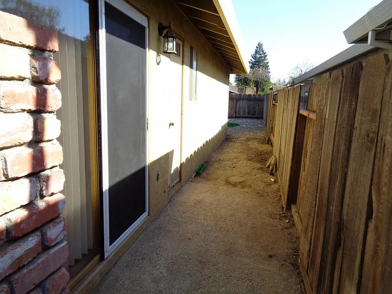 244 W Alexander Ave — Photo 22