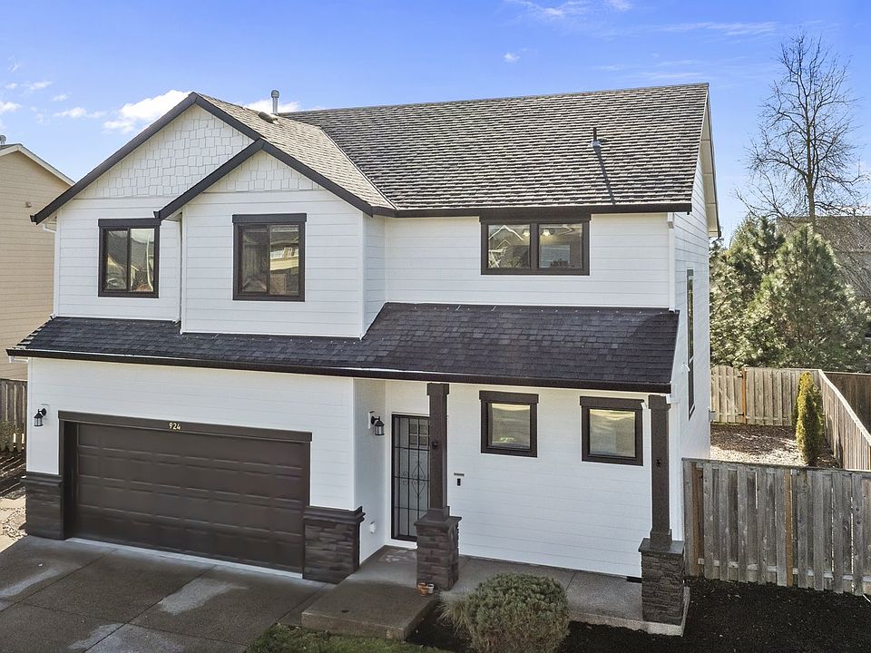 1st image of 924 Julie Ln