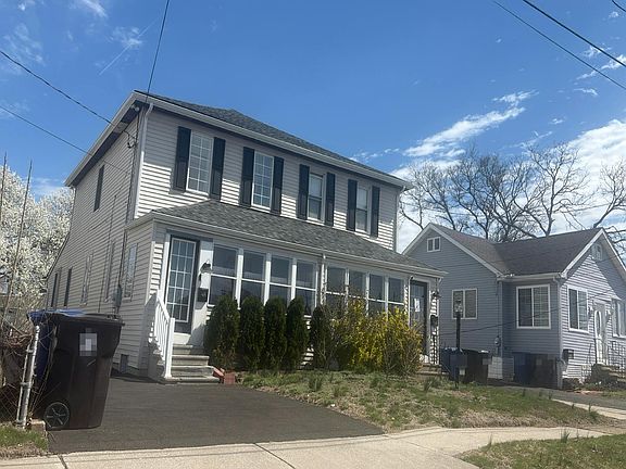 3rd image of 4 Alden Ave