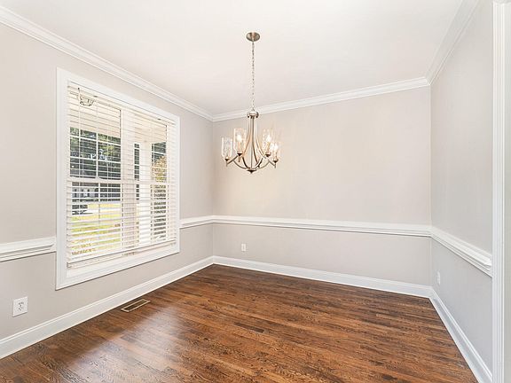 4th image of 104 Keeneland Dr