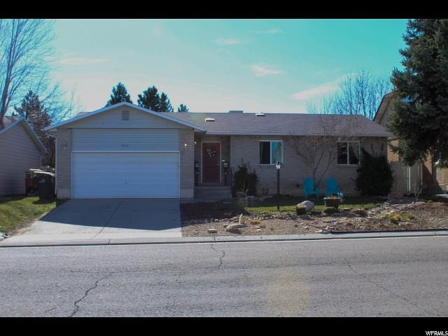1st image of 9762 S Tayside Dr