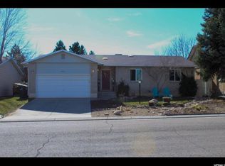 9762 S Tayside Dr, South Jordan, UT 84009