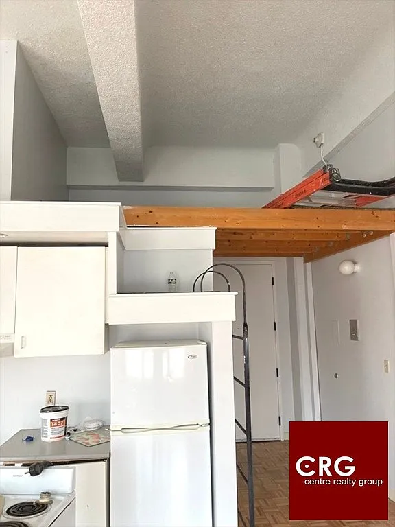 Studio, 1.0 bath, 470 sqft, $2,300 — Photo 2