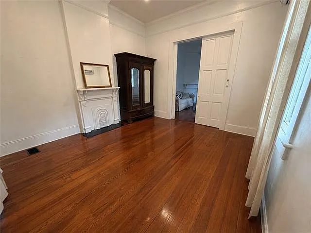 7625 Hampson St — Photo 3