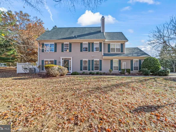 214 Kentshire Ct, Pennington, NJ 08534