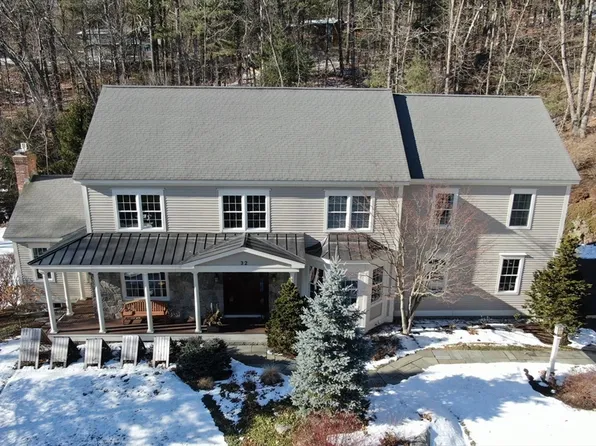 32 Kato Dr, Sudbury, MA 01776