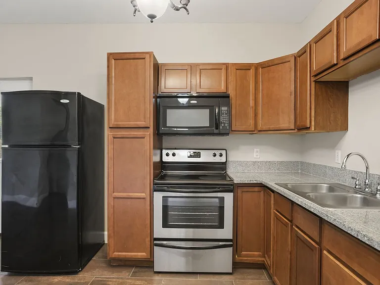 5554 Palm Lake Cir — Photo 49