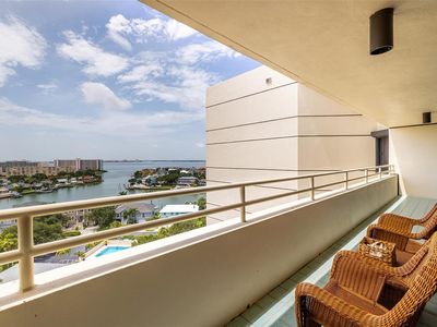 5940 Pelican Bay Plz S APT 1203, Gulfport, FL, 33707