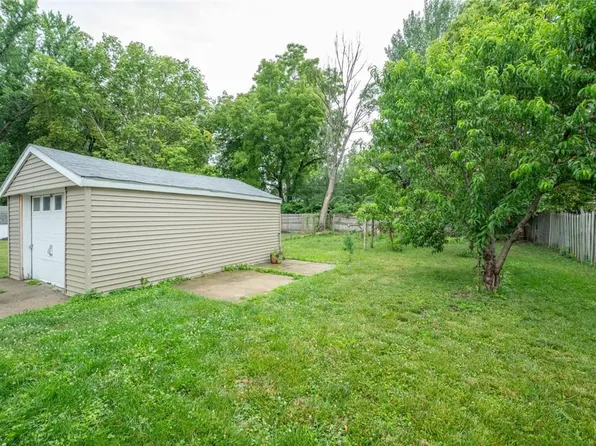 1424 E 16th St, Des Moines, IA 50316