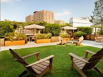 Rented by R New York