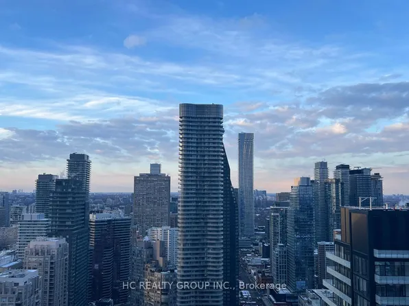 15 Grenville St, Toronto, ON