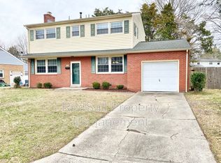 19 Winnard Rd, Hampton, VA 23669