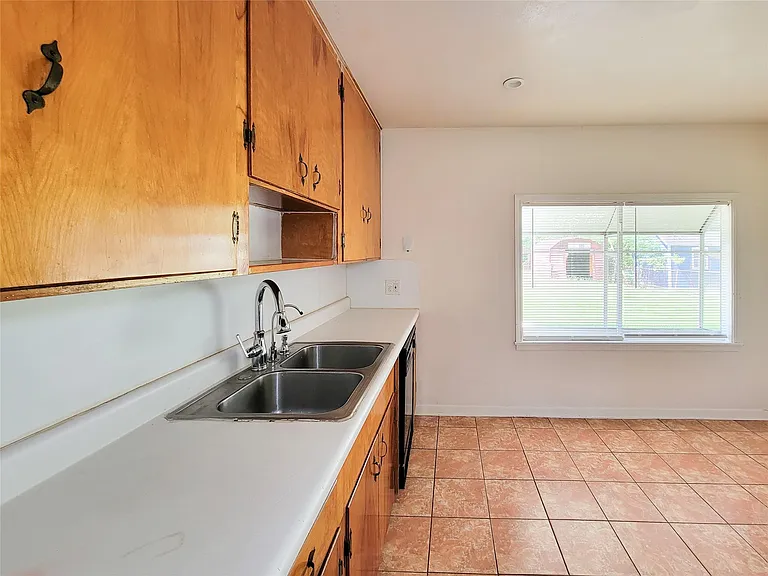 12226 Dorwayne Ct — Photo 11