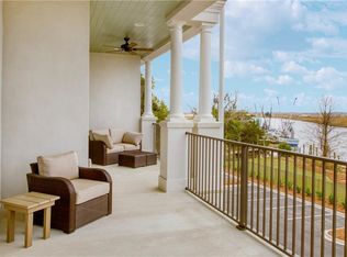 227 Fort King George Dr #L, Darien, GA 31305