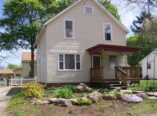 1905 Bird Dr, Erie, PA