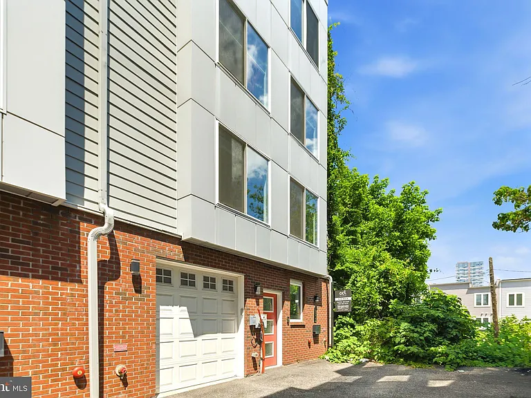 1329 N 17th St #8D — Photo 21